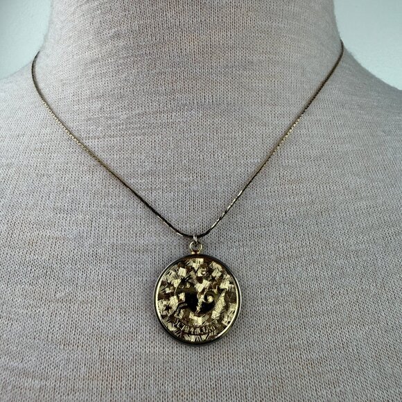 Vintage Sarah Coventry Gold Tone Capricorn Zodiac Medallion Pendant Necklace - Picture 1 of 6